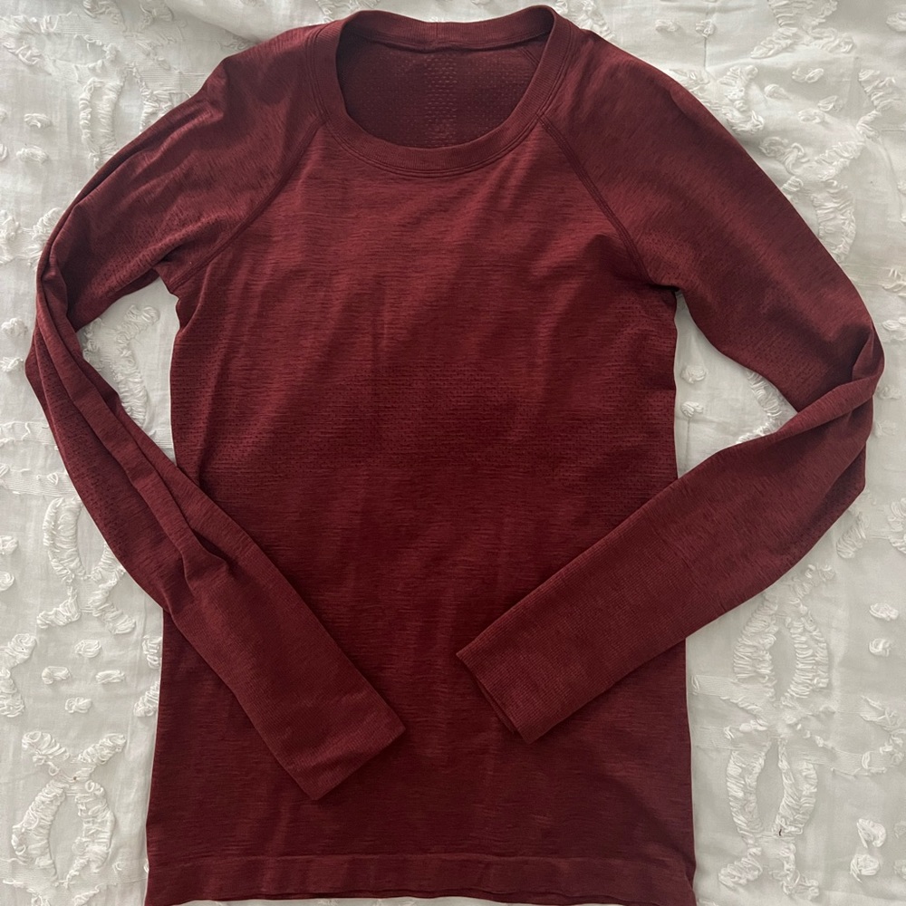 lulu lemon swiftly tech size 4